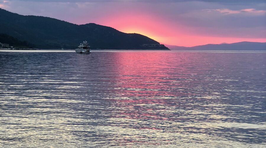 Thassos Adası